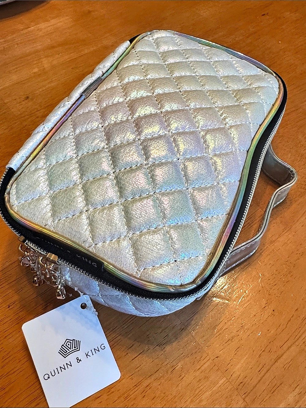 QUINN & KING Quilted Iridescent Silver Travel Makeup Bag NEW
